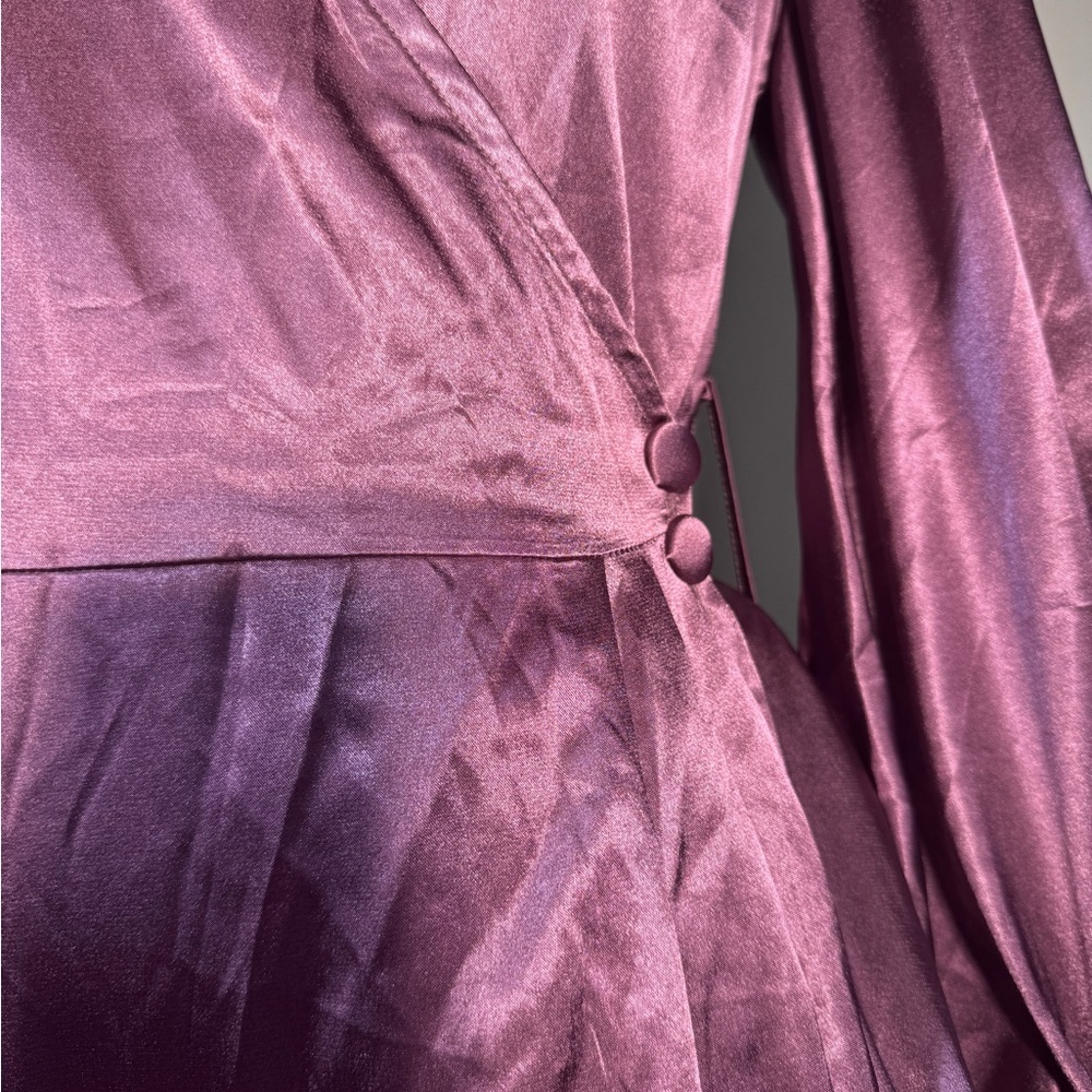 HOLLYWOODLAND BY ELLE REBEL STARLET SATIN ROBE GOWN IN PURPLE - Picture 8 of 11